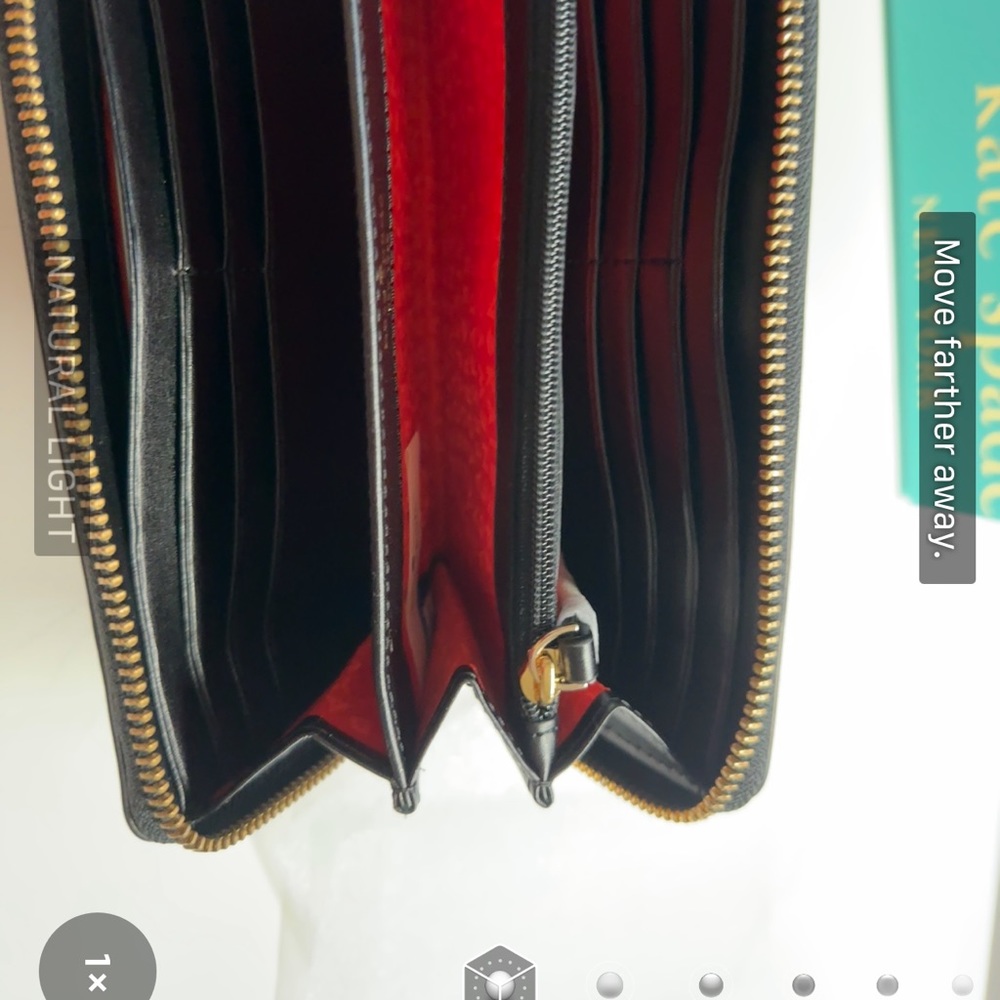 Kate Soade Polka dot patent leather wallet - Picture 3 of 4